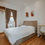 Bercham Heigh Hillview Villa By Verve